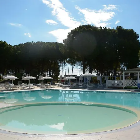 Nicolaus Club Bagamoyo מלון 3*